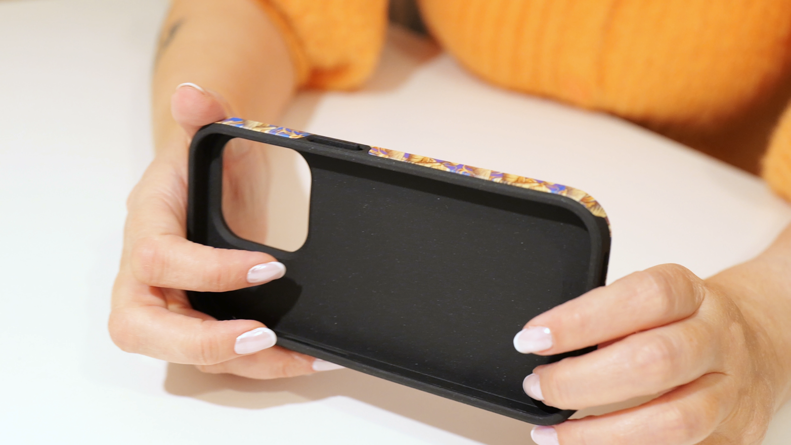 Blue irises 3d stereogram phone case