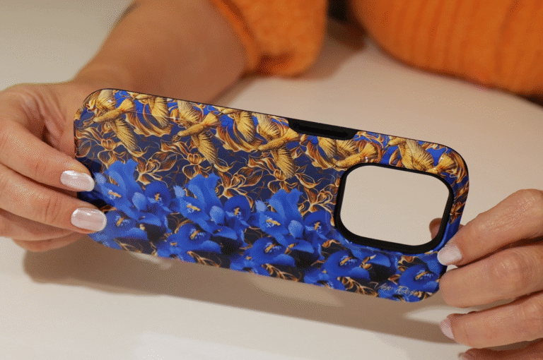 Blue irises 3d stereogram phone case