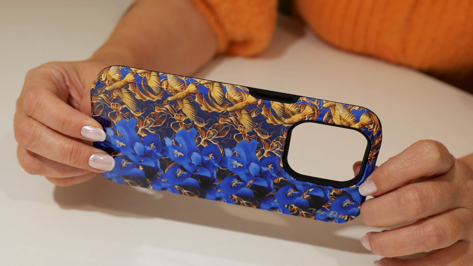 Blue irises 3d stereogram phone case