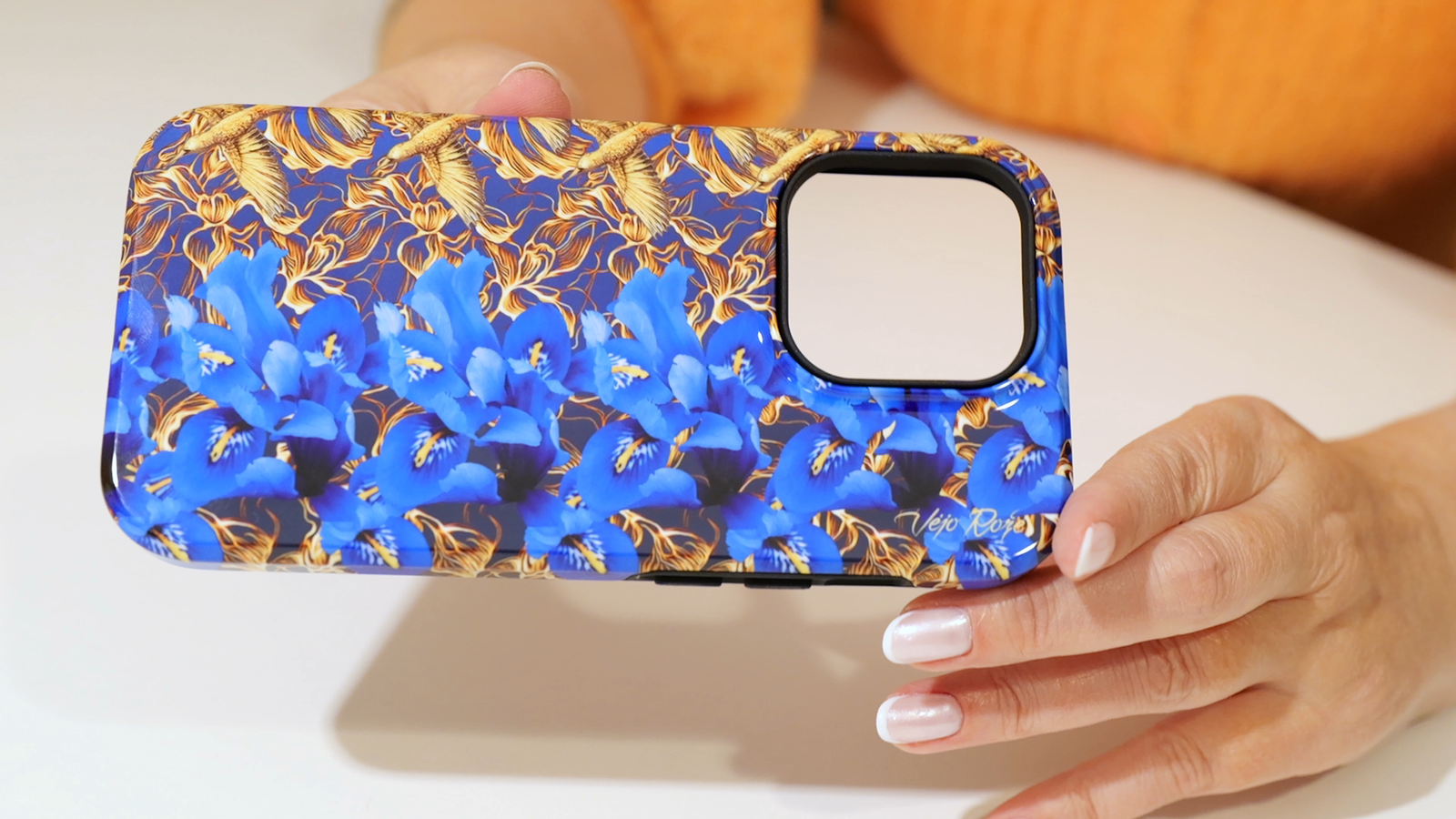 Blue irises 3d stereogram phone case
