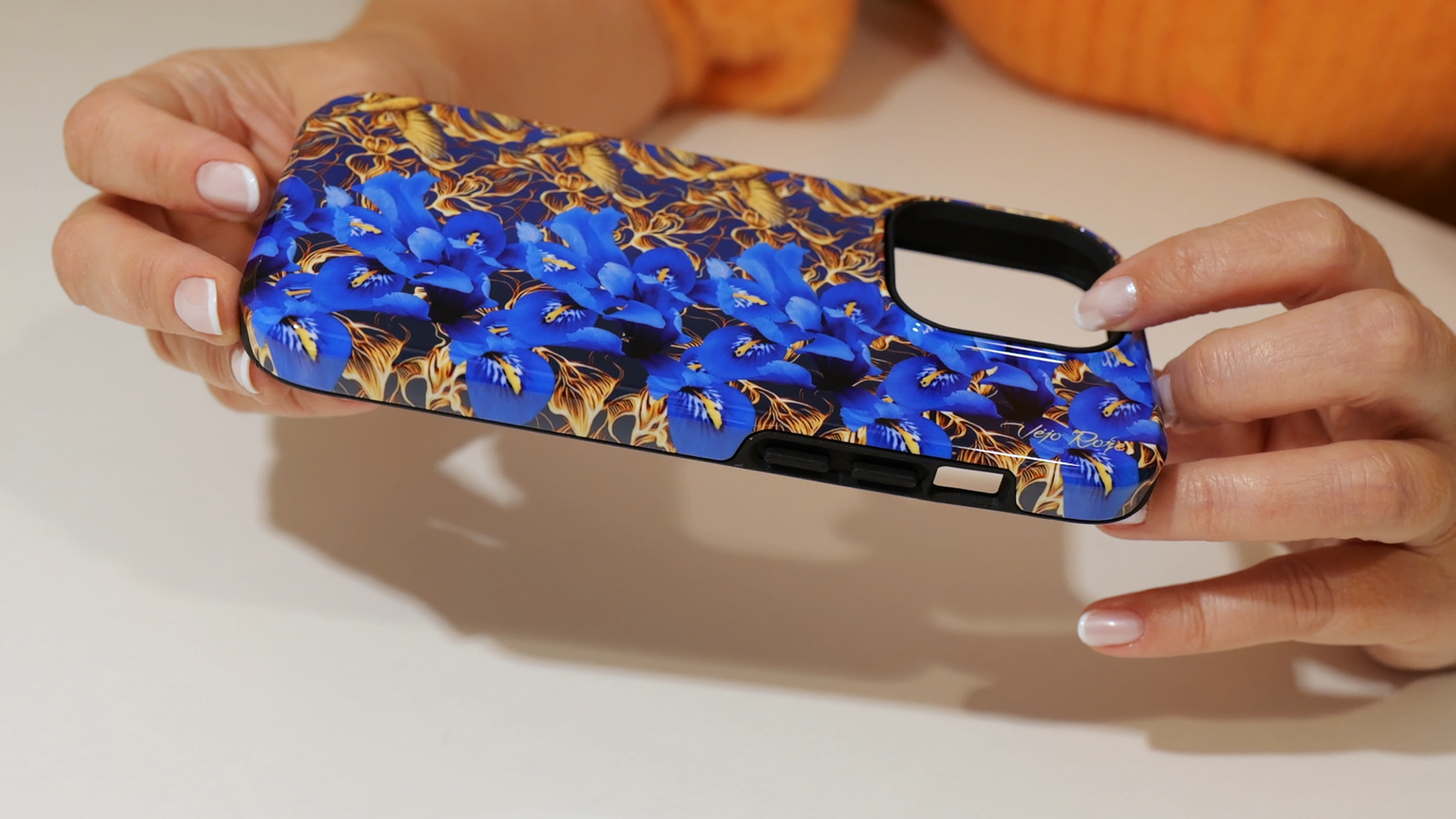 Blue irises 3d stereogram phone case