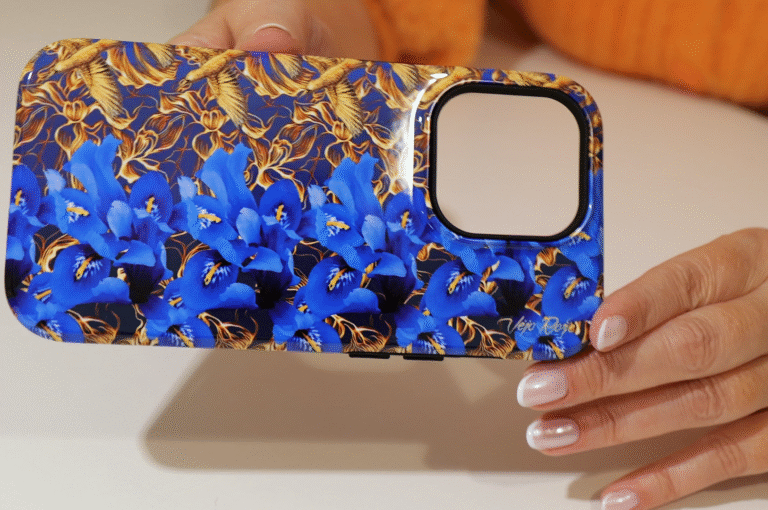 Blue irises 3d stereogram phone case