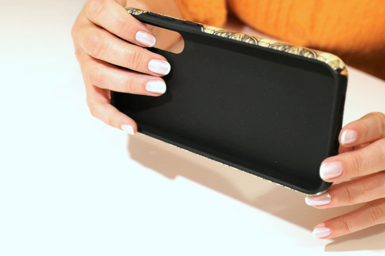 Orange flowers 3d stereogram phone case