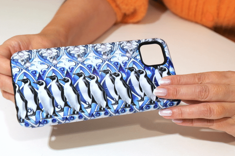 Penguins 3d stereogram phone case