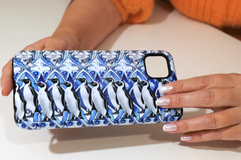 Penguins 3d stereogram phone case