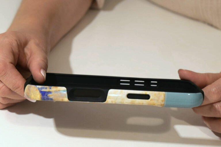 Ciurlionis pilies pasaka phone case 3