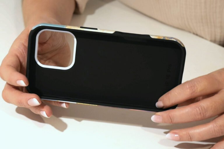 Ciurlionis pilies pasaka phone case 4