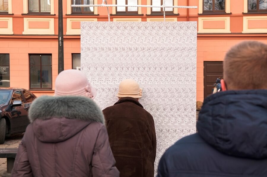 There is an exhibition of 3D stereograms according to the creation “The Little Prince” by Antoine de Saint-Exupery in Kaunas Town Hall