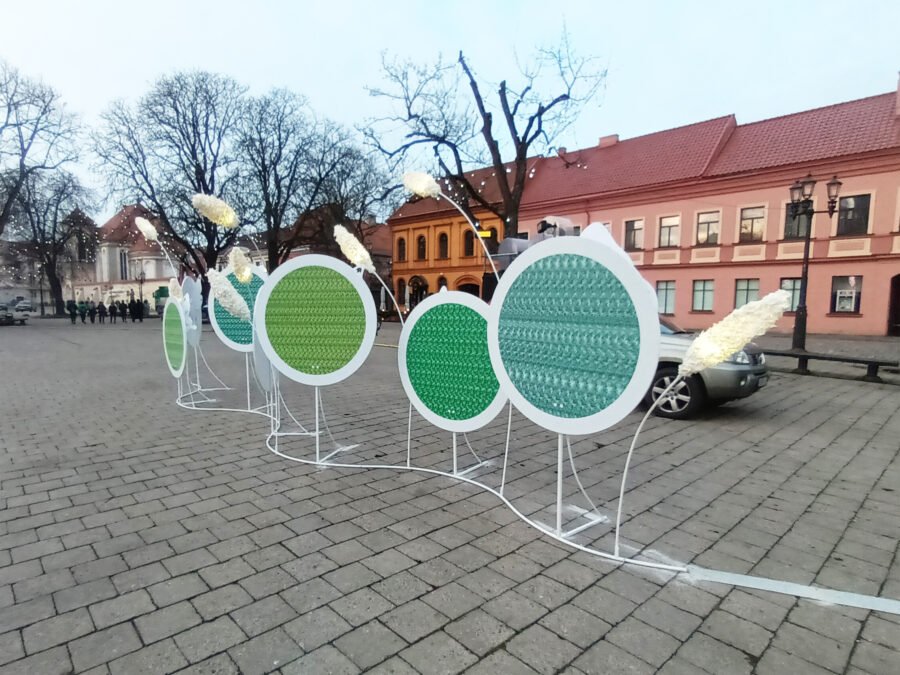 Exhibition of 3D stereograms "Garden of Paradise" in kaunas town hall square