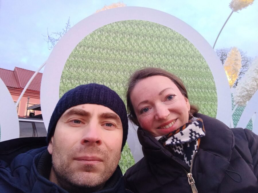 Exhibition of 3D stereograms "Garden of Paradise" in kaunas town hall square
